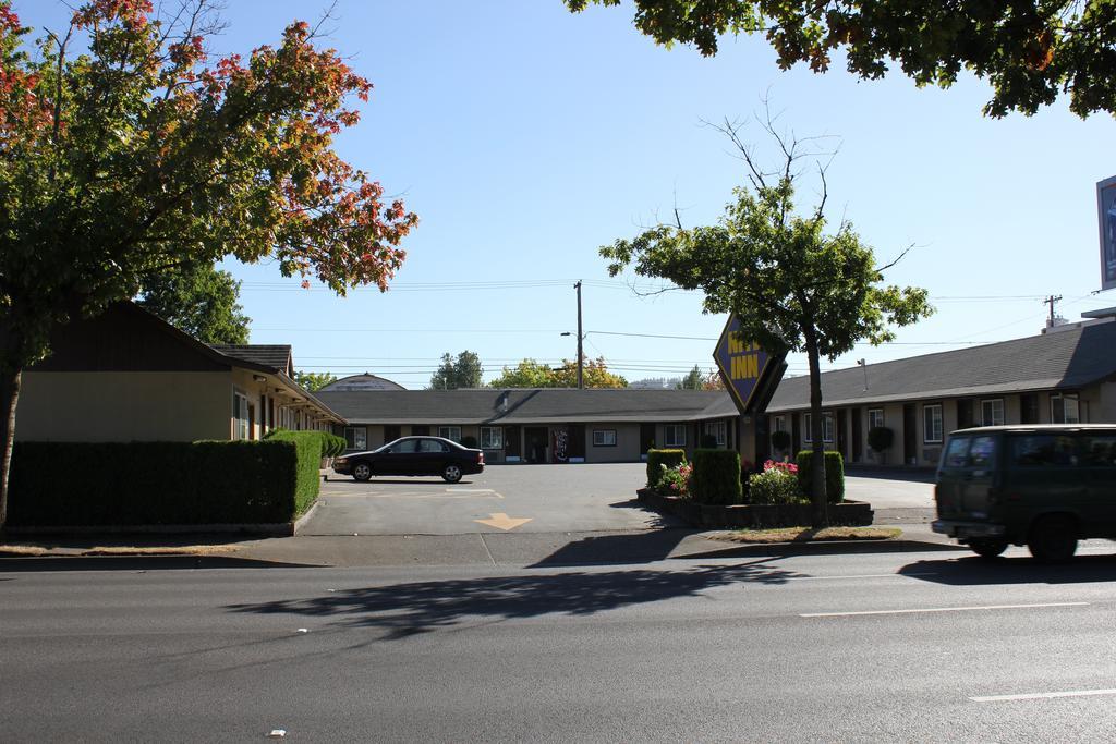 Nite Inn Motel ユージーン エクステリア 写真